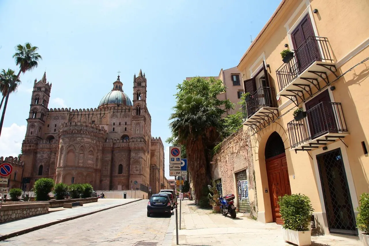 Alle Absidi Della Cattedrale Palermo 0*,  Italien